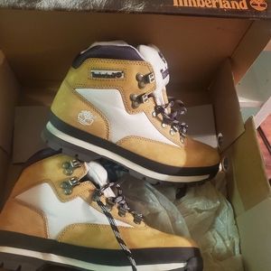 NWOT Timberland boots